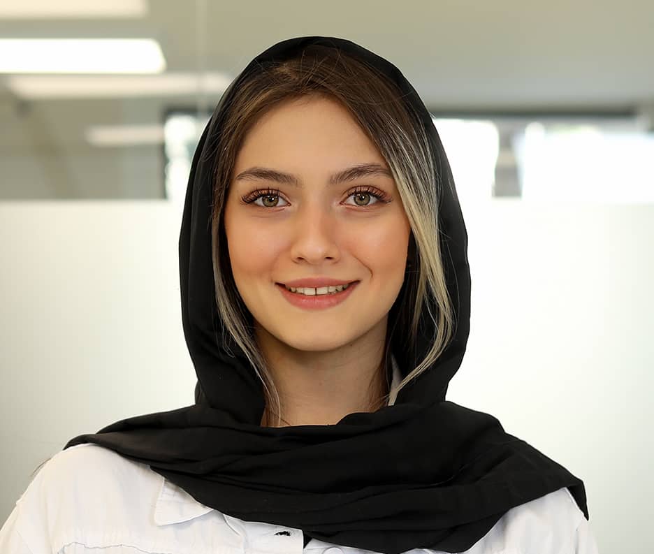 آتنا نظری