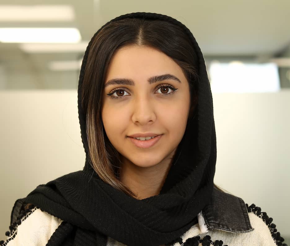مروارید مانی مقدم