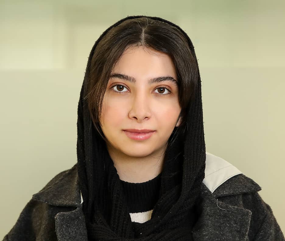نازنین خاکی