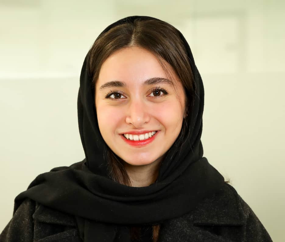 سحر لازمی زاده