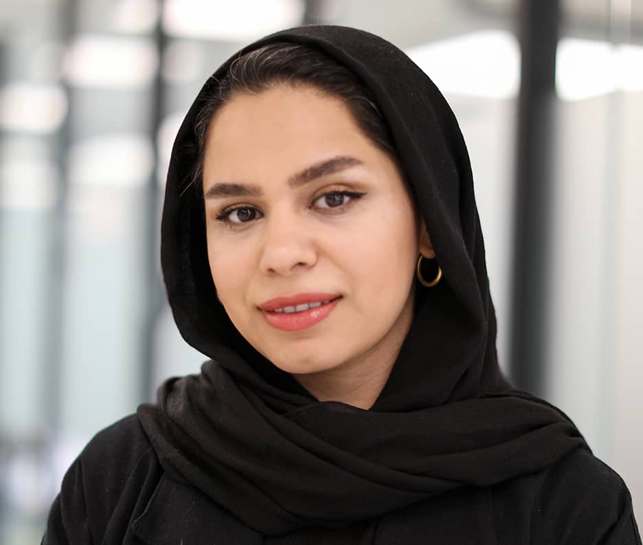 مریم برزگر