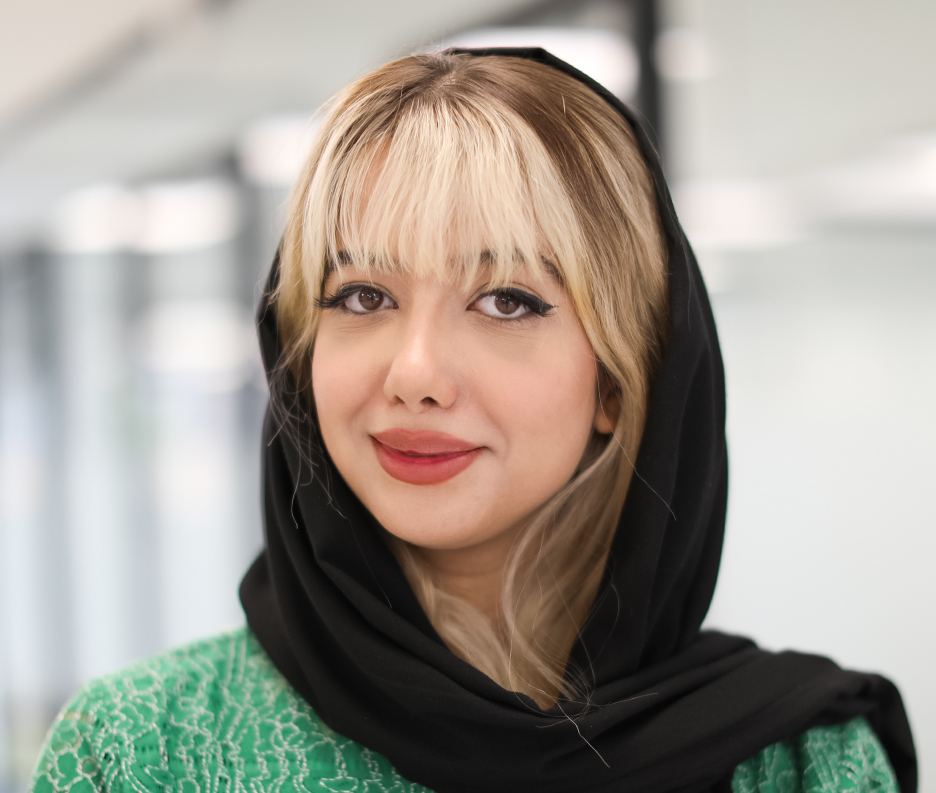 نادیا سرلک