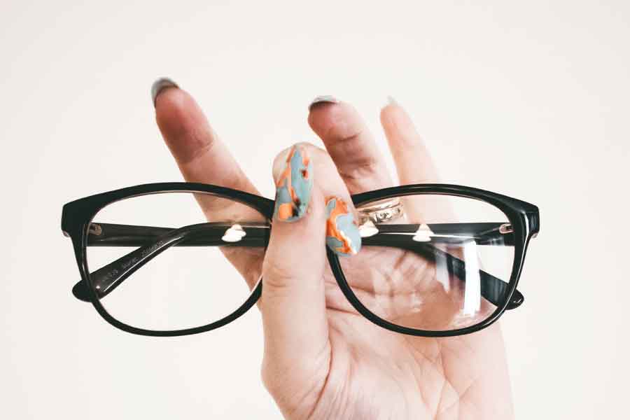 Thick-black-frames0.jpg